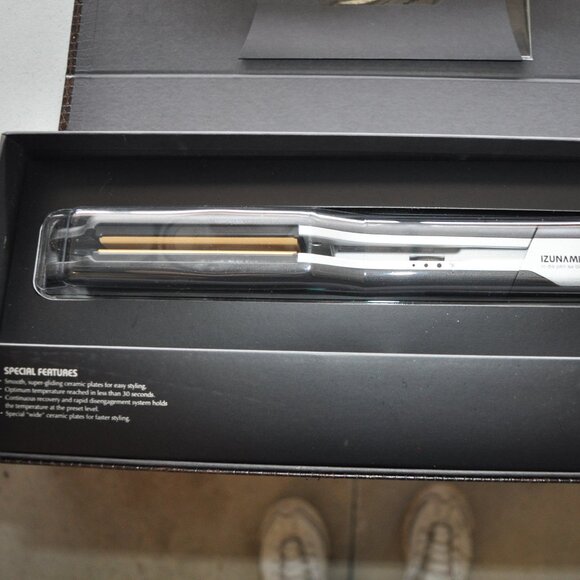 Wide Styler Flat Iron - Professional - Picture 1 of 11